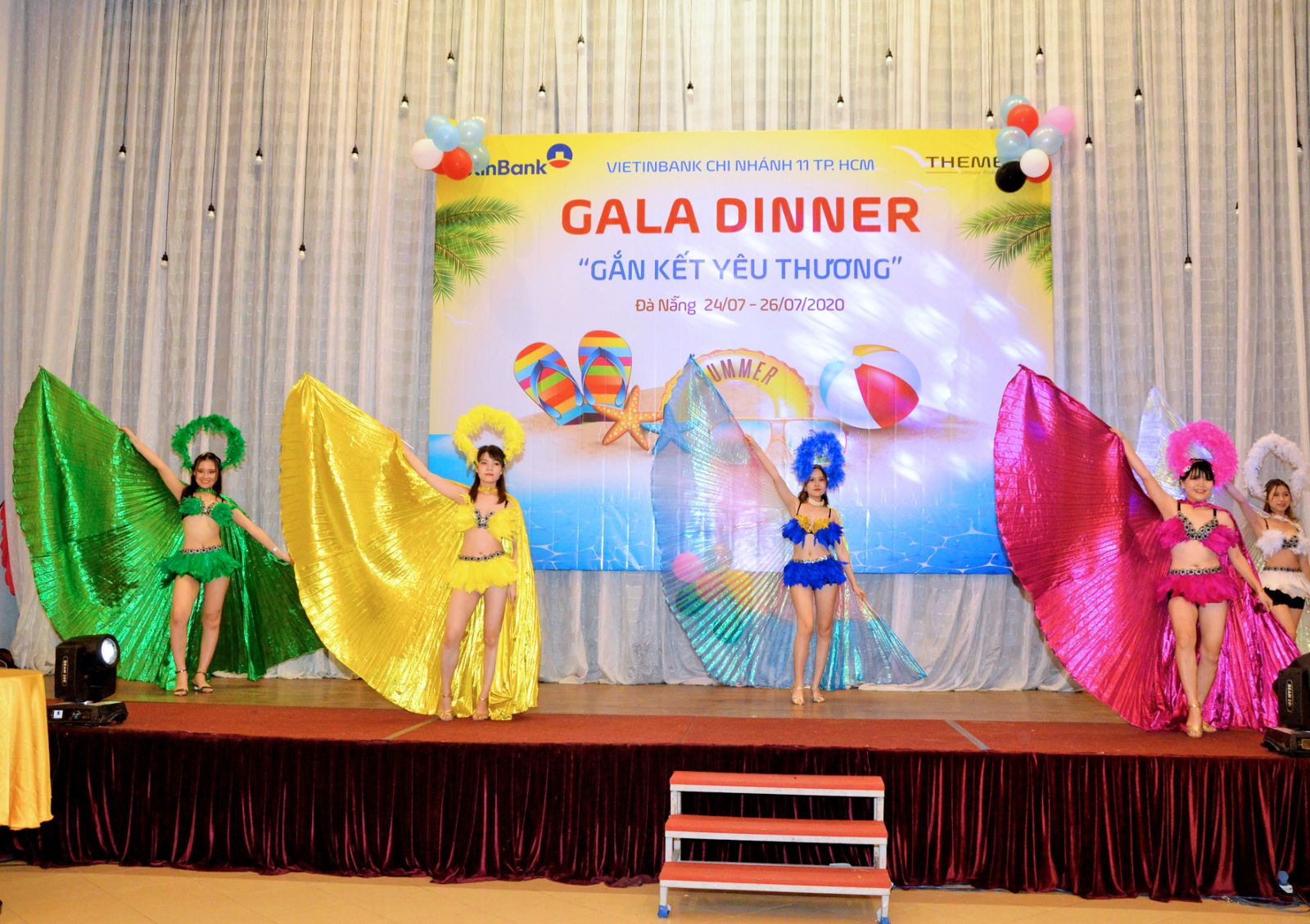 gala dinner - Theme Travel